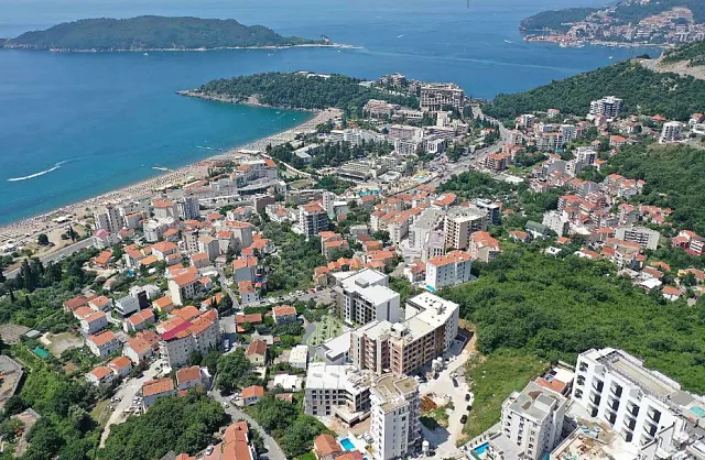 Apartment for sale in Bečići with a beautiful sea view — photo 10
